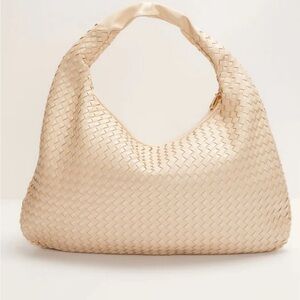VICI Belinda Woven Slouchy Tote -
Oatmilk / O/S *NEW*